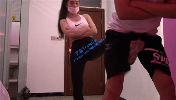 【宝宝】健身女孩的金蹴重击