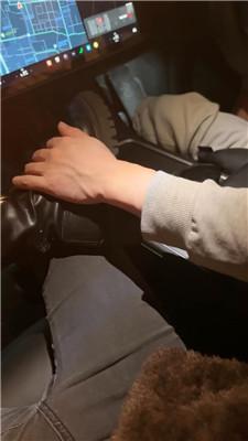 【苒溪】车内白袜jio恋足狂舔 JS250117-29