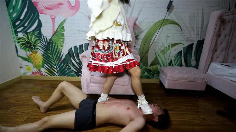 【冰时代】喵女神洛丽塔 强制踩踏恋足 暴力KO