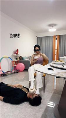 【南月女神】物化家具奴-伺候吃饭 bf51730