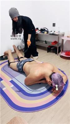 【南月女神】捆绑堵嘴重度鞭打刑奴 bf49625