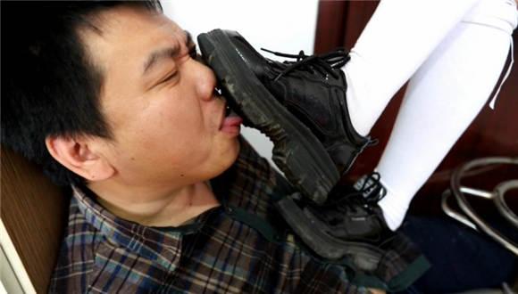 【奕潇】仙境爱丽丝臭袜子插嘴窒息