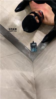 【倪小主】赏赐圣水-长靴脚下喂食 bf52151