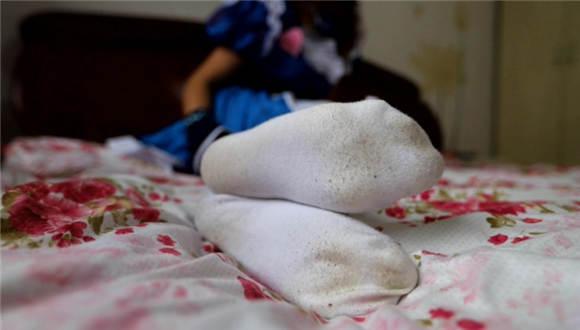 【奕潇】仙境爱丽丝臭袜子插嘴窒息