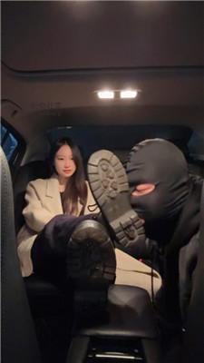 【素人挖掘机】车内调-闻舔臭鞋/玉足狂舔 bf50435