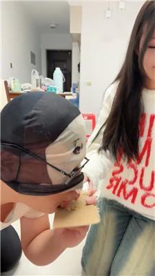 【锅盖子】脏鞋脚下喂食羞辱【下】 bf49063