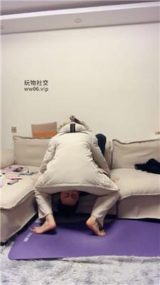 【埋汰】风衣女神骑马虐脚下奴【下】 JS250125-9