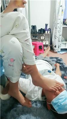 【星辰】素人脚丫狂舔【续集】  JS250420-19