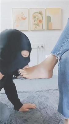 【灵竹】反绑强制舔脚/胯下辱/闻舔高跟