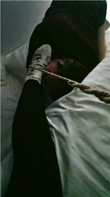 【琦琦】强制闻臭鞋/喝圣水/舔闻白袜 JS250114-11