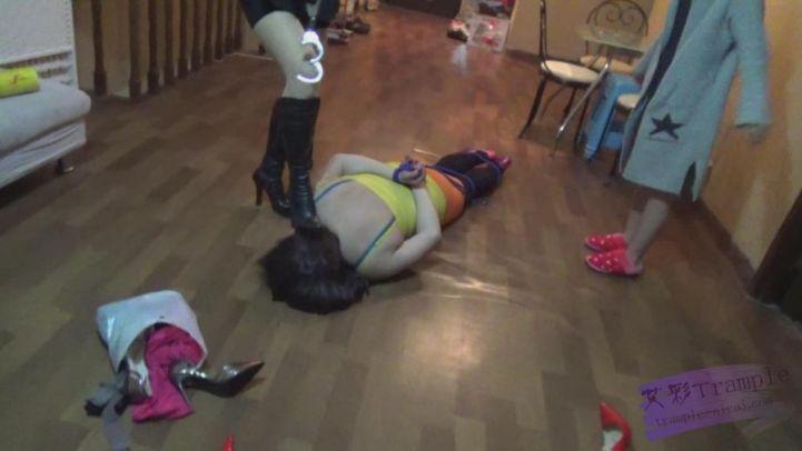 【品丝阁】女王严惩变装小偷