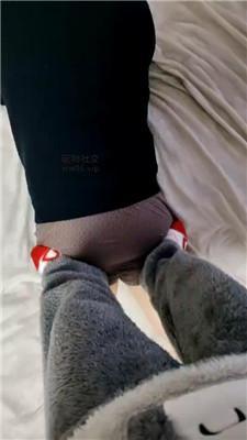 【小羊咩咩】自己抽耳光/棉袜脚踩踏  JS250110-5