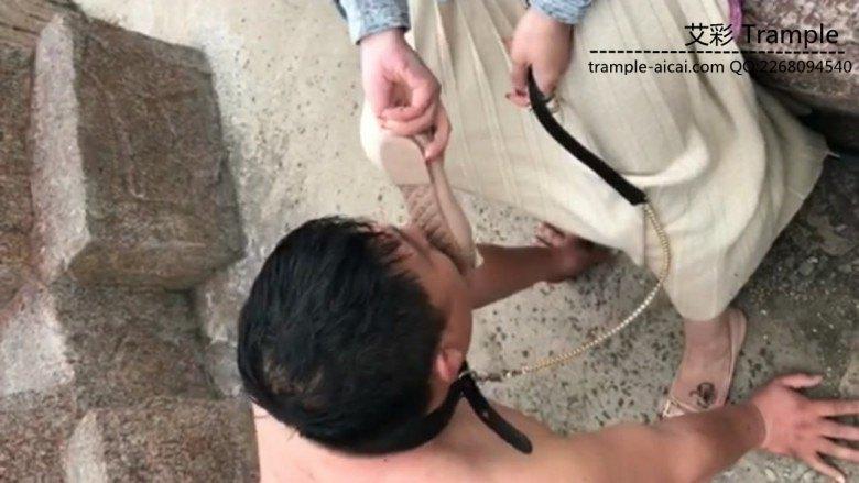 冷天使女王私人别墅调教下贱肥猪