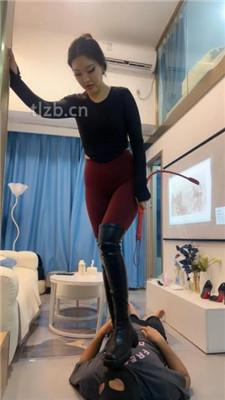 【猫爷】过膝长靴踩踏/鞭打/骑马/耳光