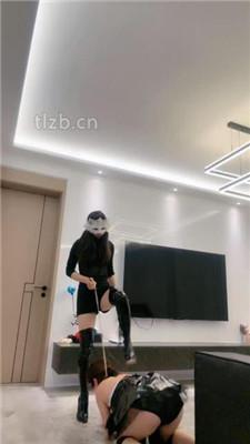 【妆主大大】母畜-狗链遛狗/鞭打胯下辱/踩狗爪-狗舌