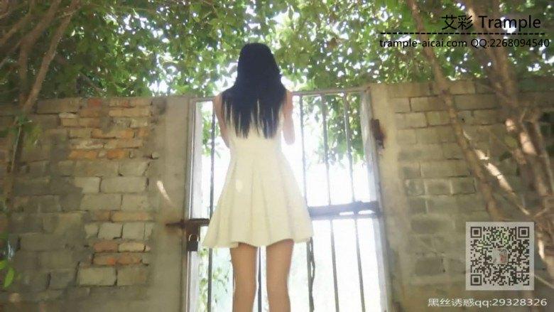 琪琪女主室外调教玩耍