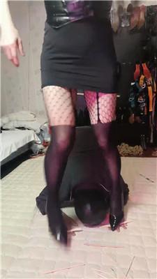 【冰炫女主】踩踏-吊绑重度鞭打 bf51628