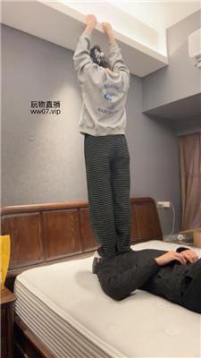 【猴歌】坐脸窒息-白袜跳踩 JS250225-14