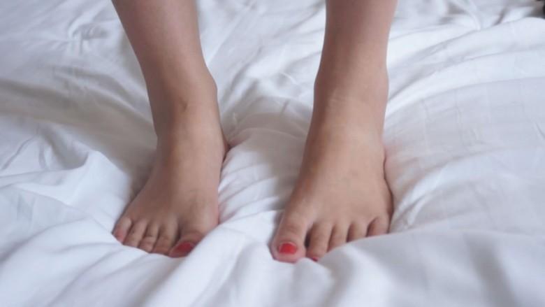 琪琪浴室间淋浴调教