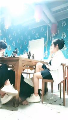 【沐颜】桌底视角-聚会伺候  JS250421-6