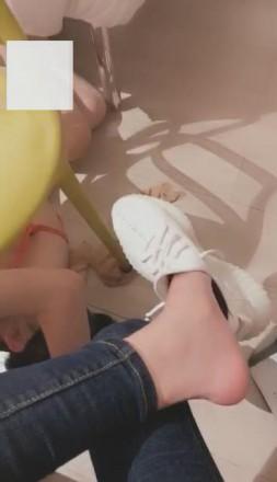 【VIVI】小白鞋丝袜堵嘴捆绑虐死贱狗