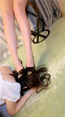 【妆主大大】御姐凌虐卑微小女奴-坐垫耳光/踩踏掐脖【完整版】