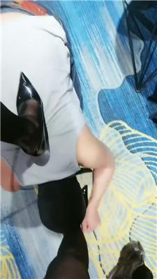 【灵魂晴s】下跪黑丝高跟恋足狂舔 JS250208-5