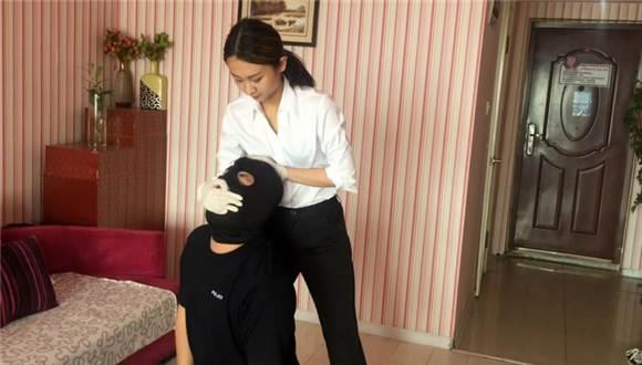 女医生冷艳调教