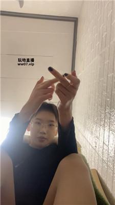 【鹿S】滚进来舔美腿妈妈    250331-12