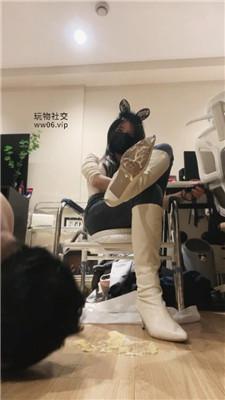 【悠悠大魔王】高跟长靴踩虐-重口脚下喂食【双视角】 bf50525