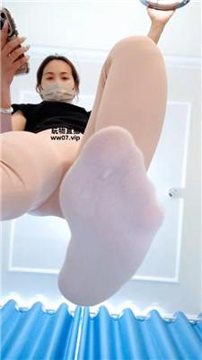 【奈奈】瑜伽裤白袜白鞋    250425-17