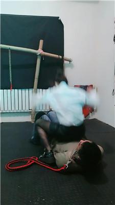 【鸿运双女团】反绑暴力虐打贱奴【完整版】 JS250331-36