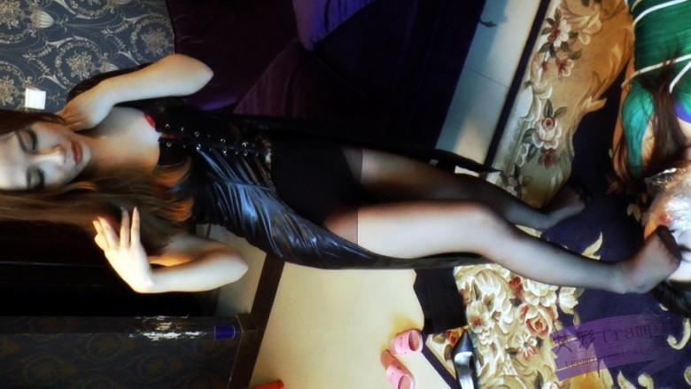 【冰时代精品】芮萁女神捆绑惩罚侮辱女贼