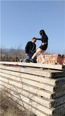 【沐颜】户外-狗链拴狗-暴力踢踹【双视角版】 JS250114-10