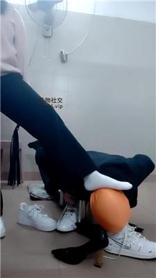 【奇了怪了】胯下鞭打狗爬/小白鞋白袜辱 JS250122-8