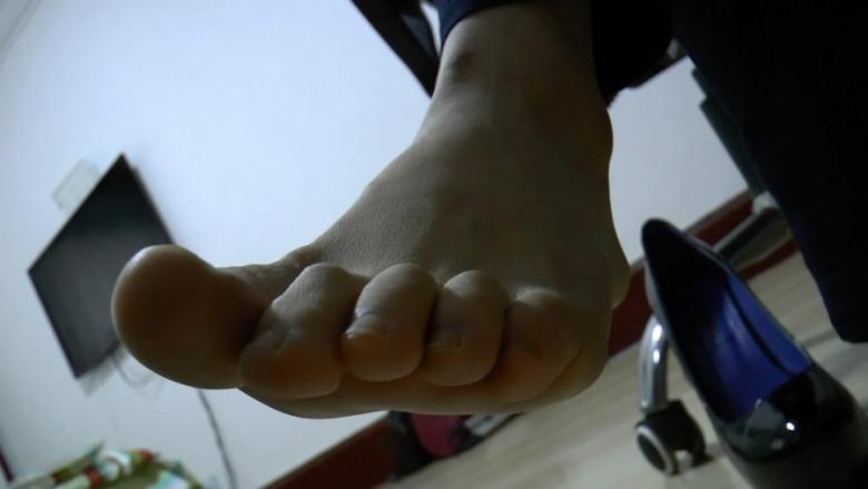 黑冰女王 第一人称裸足浓痰粗口羞辱