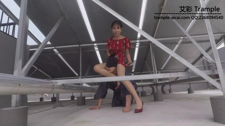 希雨红裳户外玩弄