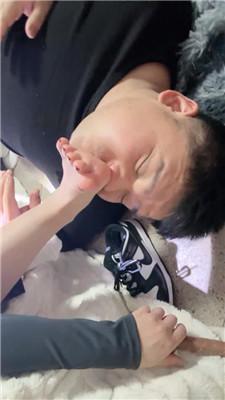 【甜音】坐脸窒息-白袜脚踩虐 bf51535