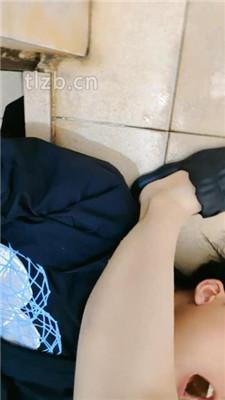 【夜巴黎】肉丝脚捂脸踩踏/圣水淋浴