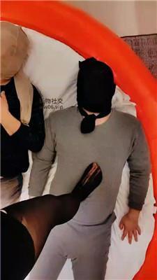 【魅尊】3M-骑马黑丝踩虐骚奴 JS250120-44