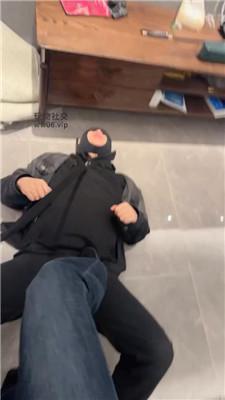 【素人挖掘机】臭脚丫捂脸/高跟短靴踩/骑马转胯 bf50400