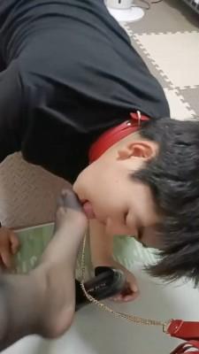 【平凡】学生宠物狗伺候主人【上】