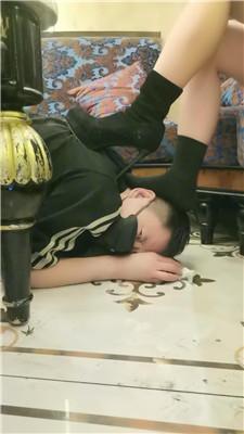 【文文文】KTV-短靴脏黑袜子蹂躏 JS250223-22