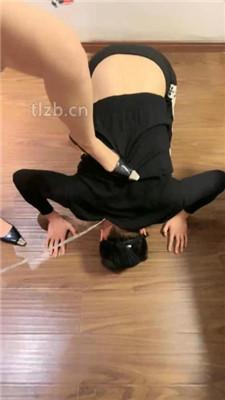 【赫拉学姐】双S-裸足喂食/内裤套头/清理高跟裸足