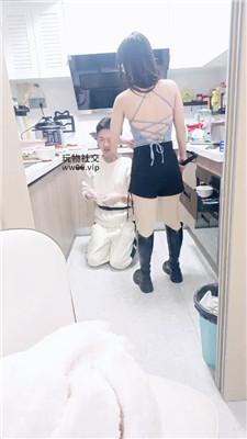 【南月女神】做不好家务就挨打 JS250217-15