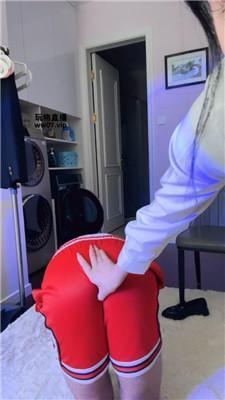 【奶豆包】沉浸式-舔脏鞋黑丝美腿 bf51389