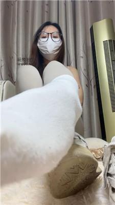 【兔牙】对着主人高贵的白鞋犯贱    250219-20