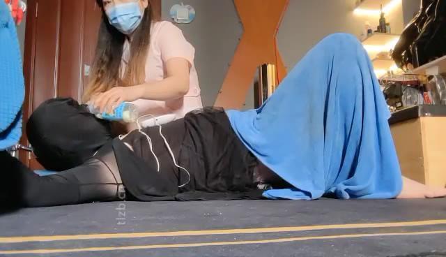 【东营天香百合】吊绑丝袜塞嘴刑虐