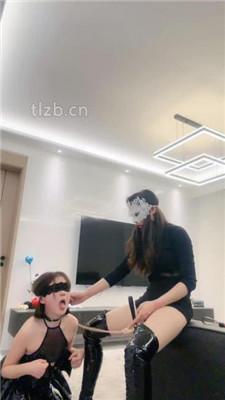 【妆主大大】母畜-狗链遛狗/鞭打胯下辱/踩狗爪-狗舌