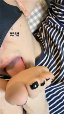 【安安sama】沉浸式恋足狂舔 JS250331-41